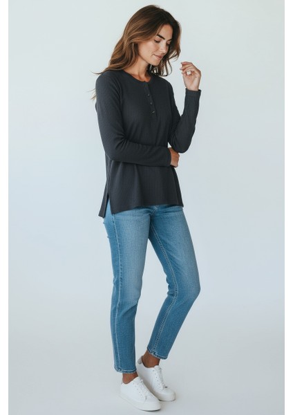 Kadın Yaka Düğme Detaylı Mevsimlik Bluz