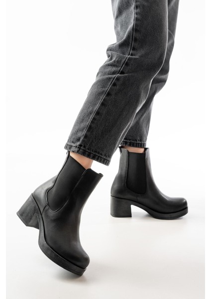 5109-3056 Siyah Lastikli Kalın Topuklu Günlük Kadın Bot modelleri