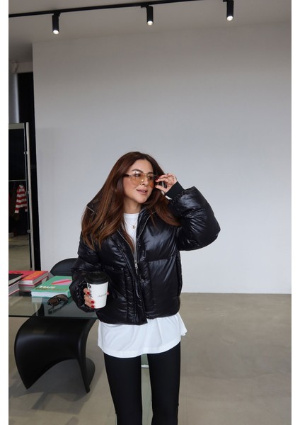 Dik Yaka Ayarlanabilir Bağcıklı Şişme Mont