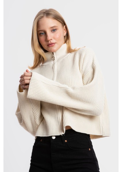 Kadın Fermuarlı Rahat Kesim Triko Hırka Krem Doğal