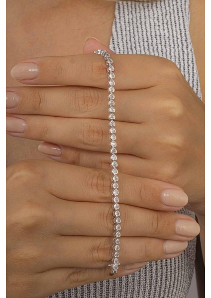 Kalp Geçişli Su Yolu 925 Ayar Gümüş Bileklik modelleri