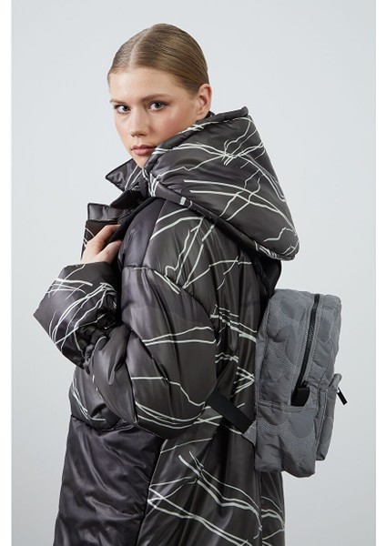 Arma Detaylı Kapitone Sırt Çantası fiyatları