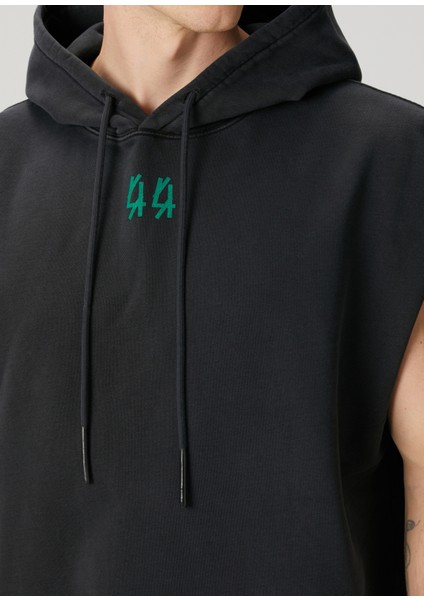 Siyah Kapüşonlu Kolsuz Sweatshirt indirimleri