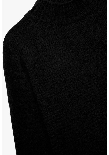 Yumuşak Dokulu Dik Yaka Uzun Kollu Triko Kazak modelleri