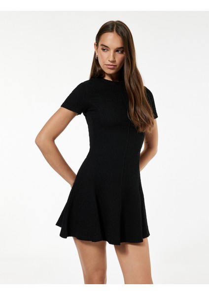 Viskon Karışımlı Kısa Kollu Bisiklet Yaka Mini Elbise fiyatları