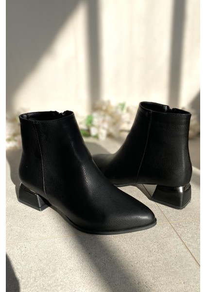 Siyah Cilt 4 cm Kalın Galvaniz Topuklu Şık Günlük Kadın Bot TMD2024800