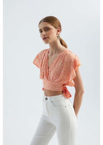 Kadın Çiçek Desenli V Yaka Yan Bağlamalı Crop Top Pink fırsatları