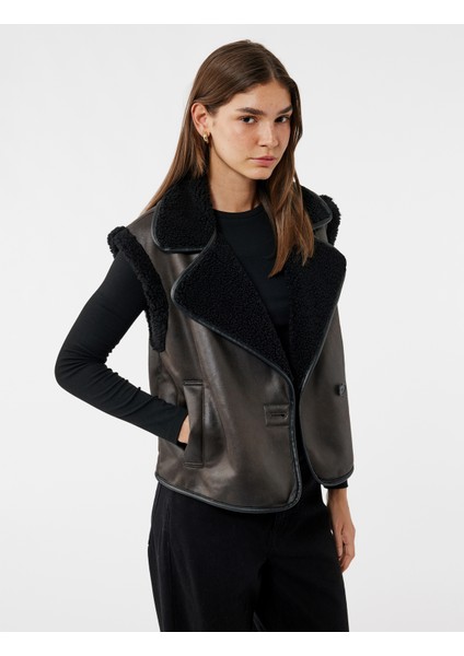 Dik Yaka Kolsuz Peluş Detaylı Yelek fiyatları