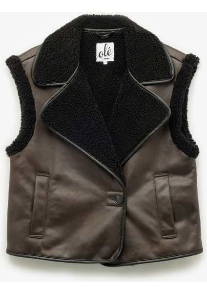 Dik Yaka Kolsuz Peluş Detaylı Yelek modelleri