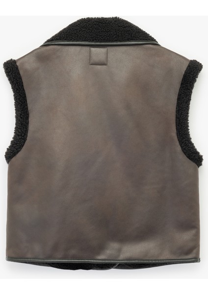 Dik Yaka Kolsuz Peluş Detaylı Yelek fırsatları