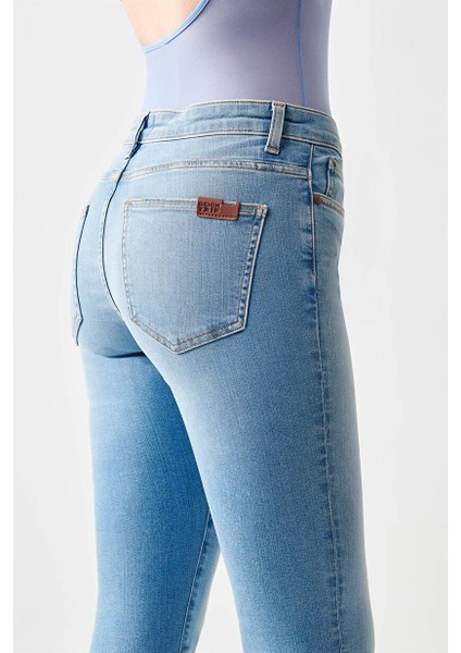 Nelly Skinny Fit Baby Blue Kadın Jean Pantolon indirimleri
