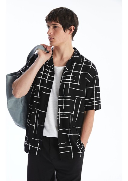 Yeni Sezon Regular Fit Kısa Kollu Desenli Viskon Erkek Gömlek