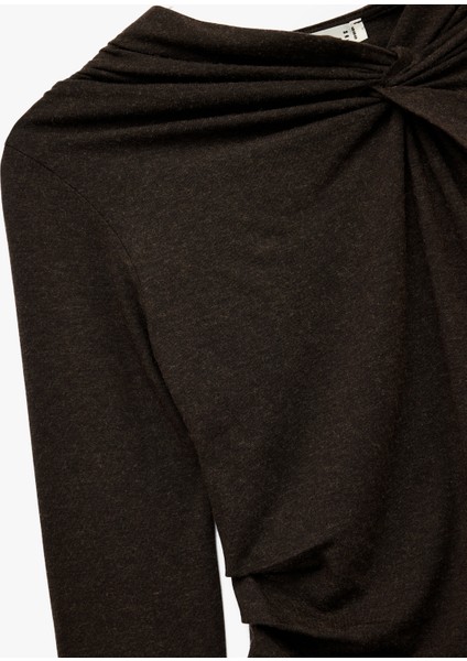 Uzun Kollu Asimetrik Yaka Düğüm Detaylı Bluz modelleri