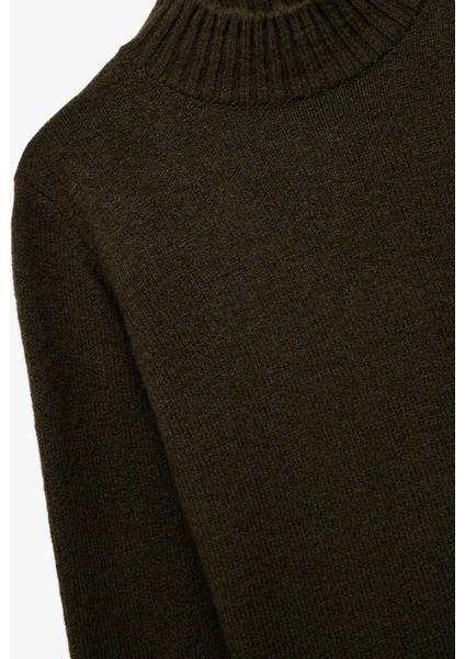 Yumuşak Dokulu Dik Yaka Uzun Kollu Triko Kazak modelleri