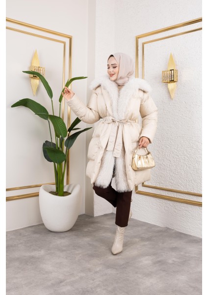 Kadın Kürk Detaylı Kemerli Beyaz Şişme Mont indirimleri
