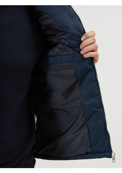 Yeni Sezon Standart Kalıp Dik Yaka Erkek Şişme Yelek fırsatları