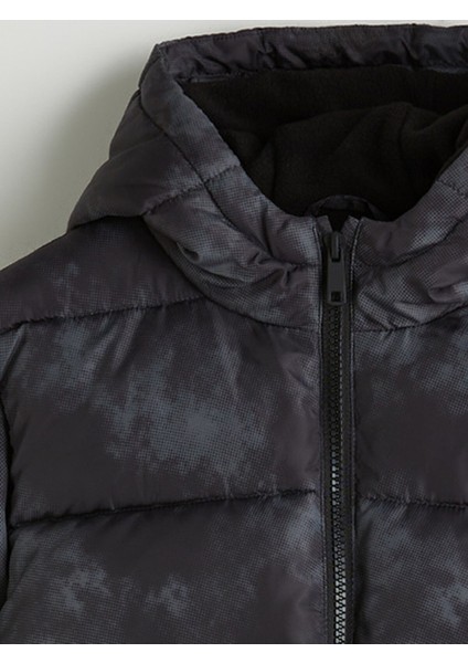 Yeni Sezon Kapüşonlu Erkek Çocuk Şişme Mont modelleri