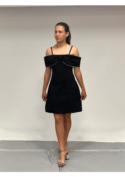 Siyah Fiyonk Detaylı Mini Abiye Elbise 10-16 Yaş