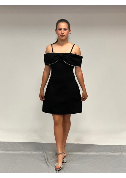 Siyah Fiyonk Detaylı Mini Abiye Elbise 10-16 Yaş fiyatları