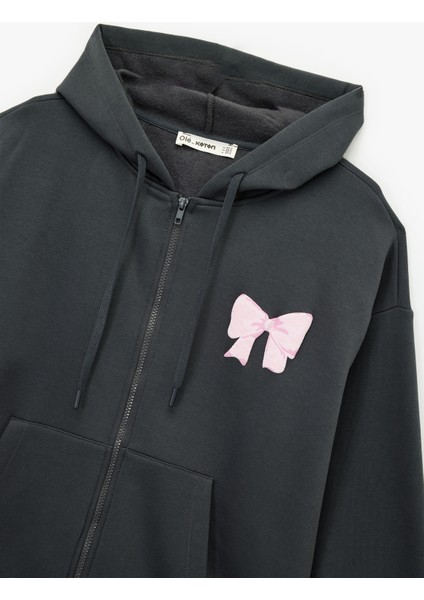 Fermuarlı Kapüşonlu Kanguru Cepli Arkası Fiyonk Baskılı Şardonlu Oversize Sweatshirt modelleri
