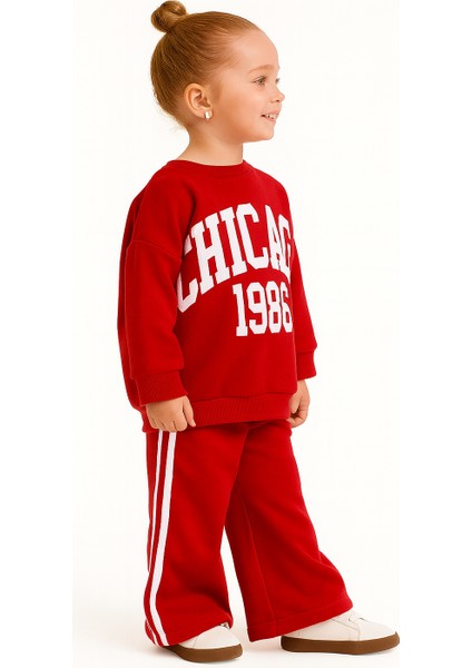 Kız Çocuk Eşofman Takımı – Kırmızı Chıcago 1986 Baskılı, Pamuklu Kumaş, Geniş Paça, Rahat Kalıp | Kr Kids Boutique fırsatları