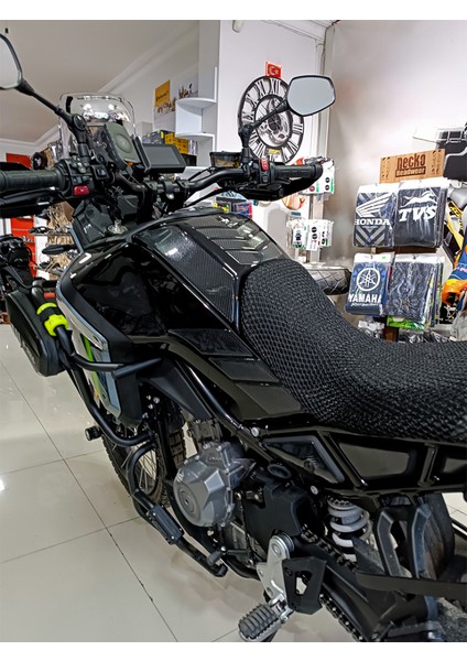 CF-450/MT YAN DEPO 6D KARBON KAYDIRMAZ TANK PAD indirimleri