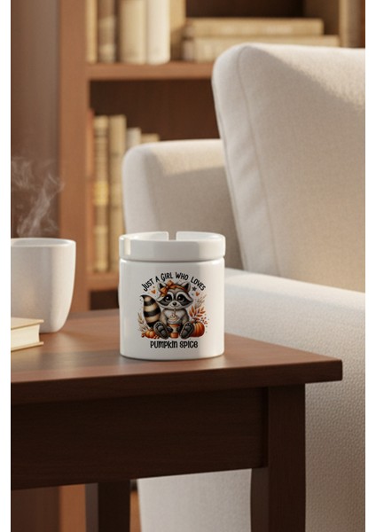 Just A Girl Who Loves Pumpkin Spice Baskılı Seramik Kapaklı Kokusuz Küllük