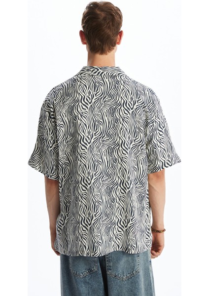 Yeni Sezon Rahat Kalıp Kısa Kollu Desenli Viskon Erkek Gömlek fırsatları