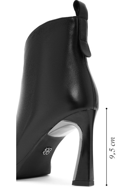 Kadın Siyah Fermuarlı Topuklu Deri Bot 25WFD490018 fiyatları