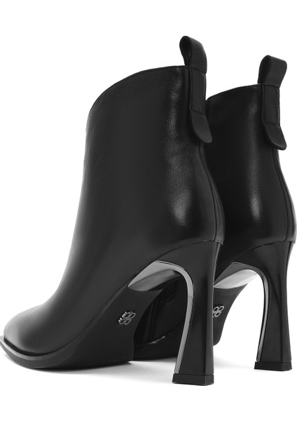 Kadın Siyah Fermuarlı Topuklu Deri Bot 25WFD490018