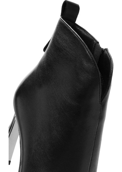 Kadın Siyah Fermuarlı Topuklu Deri Bot 25WFD490018
