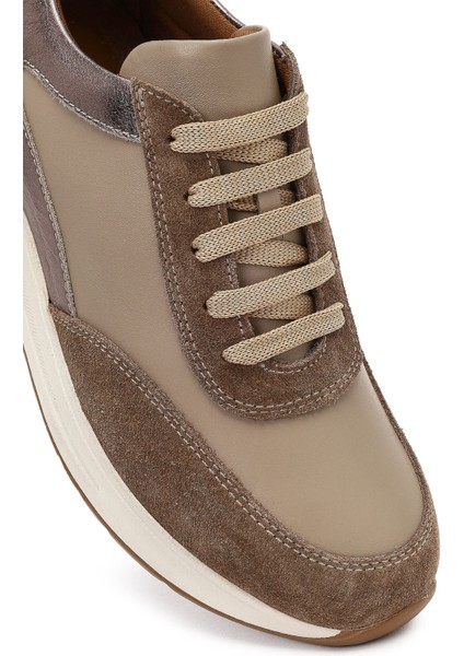 Kadın Vizon Bağcıklı Dolgu Topuklu Deri Sneaker 25AFD412714