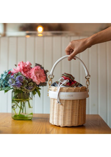 Okordule - Beyaz Deri Renkli Çizgili El Çantası fiyatları