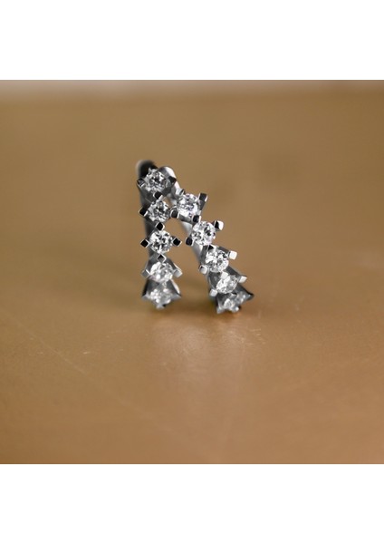 Kare Tırnak Zirkon Taşlı Pırlanta Modeli 925 Ayar Gümüş Beştaş Küpe- Taşlar 3 mm fiyatları