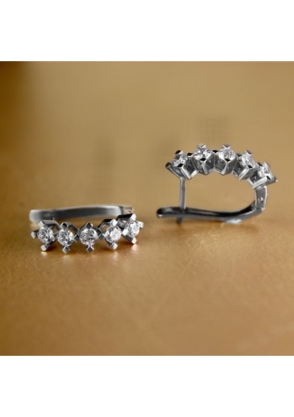 Kare Tırnak Zirkon Taşlı Pırlanta Modeli 925 Ayar Gümüş Beştaş Küpe- Taşlar 3 mm fırsatları