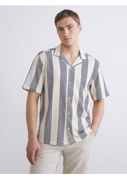 Yeni Sezon Regular Fit Resort Yaka Kısa Kollu Çizgili Erkek Gömlek