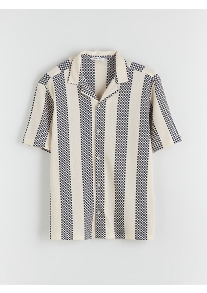 Yeni Sezon Regular Fit Resort Yaka Kısa Kollu Çizgili Erkek Gömlek indirimleri