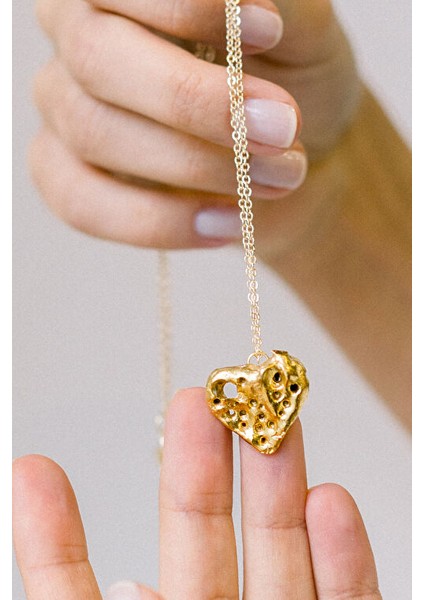 Delikli Sevgi Figürlü Altın Kaplama Bronz Kadın Kolye fiyatları