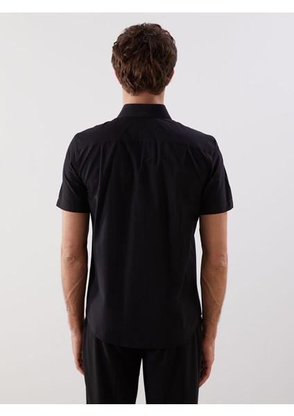 Yeni Sezon Regular Fit Kısa Kollu Poplin Erkek Gömlek fırsatları