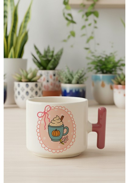 Sonbahar Temalı Pumpkin Spice Latte Baskılı Pembe Renkli T Kulplu Latte Fincanı Kupa