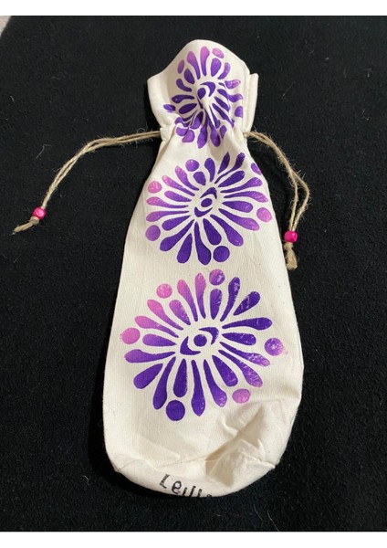 Bej Renk Pamuklu Mor Desenli Büzgülü El Yapımı Şişe Kılıfı