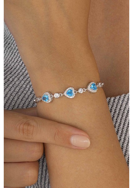 Mavi Taşlı Üçlü Kalp 925 Ayar Gümüş Kadın Bileklik