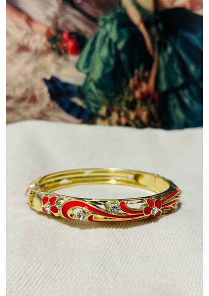 Mineli, Taşlı ve Çiçek Desenli Kırmızı Kelepçe Bileklik