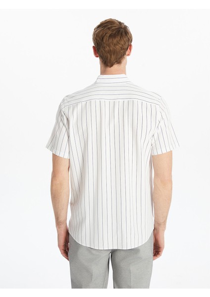 Yeni Sezon Regular Fit Kısa Kollu Çizgili Erkek Gömlek fırsatları