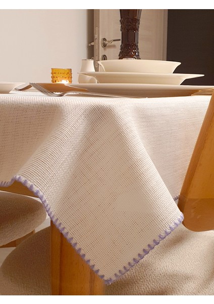 Etamin Işlemelik Masa Örtüsü