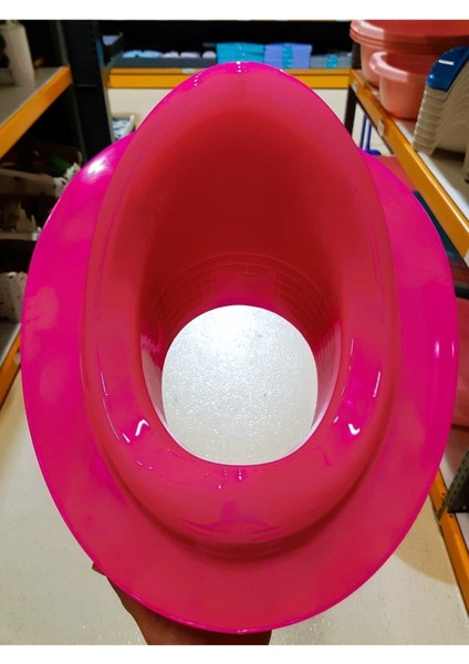 Renkli Çocuk Tuvalet Oturağı, Eğitim ve Konfor Için Ideal, Pratik Kullanım Sağlar.