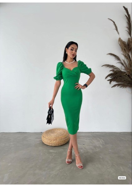Kalp Yaka Arka Yırtmaçlı Balon Kol Elbise Yeşil 582866 modelleri