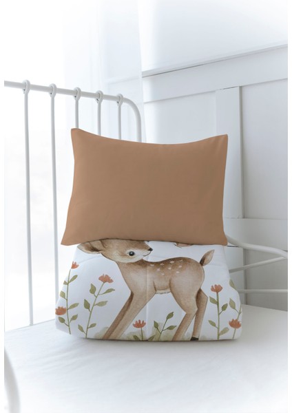 Organik Baskılı Bebek (100X150 Cm) Yorgan Seti - Iconic Serisi - Kelebekle Oynayan Ceylan modelleri