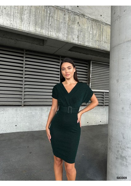 Flowers Kruvaze Yaka Kemer Detaylı Abiye Elbise 583309 Zümrüt fiyatları