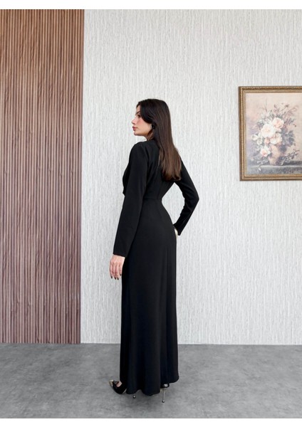Istiridye Aksesuarlı Uzun Kol Elbise indirimleri